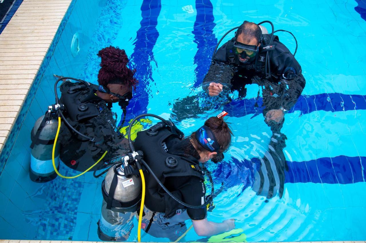 Swiss Wellness Dive Resort Gurdaka Kültér fotó